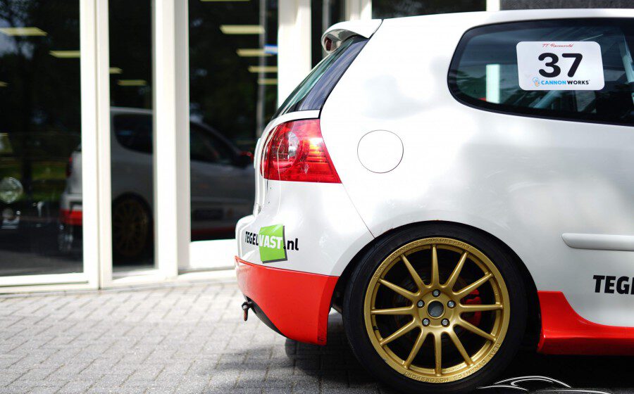 Racen op circuit! Ook exclusief met je bedrijf als team uitje