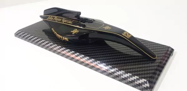 John player Special Formule one Car Mini Sculpture