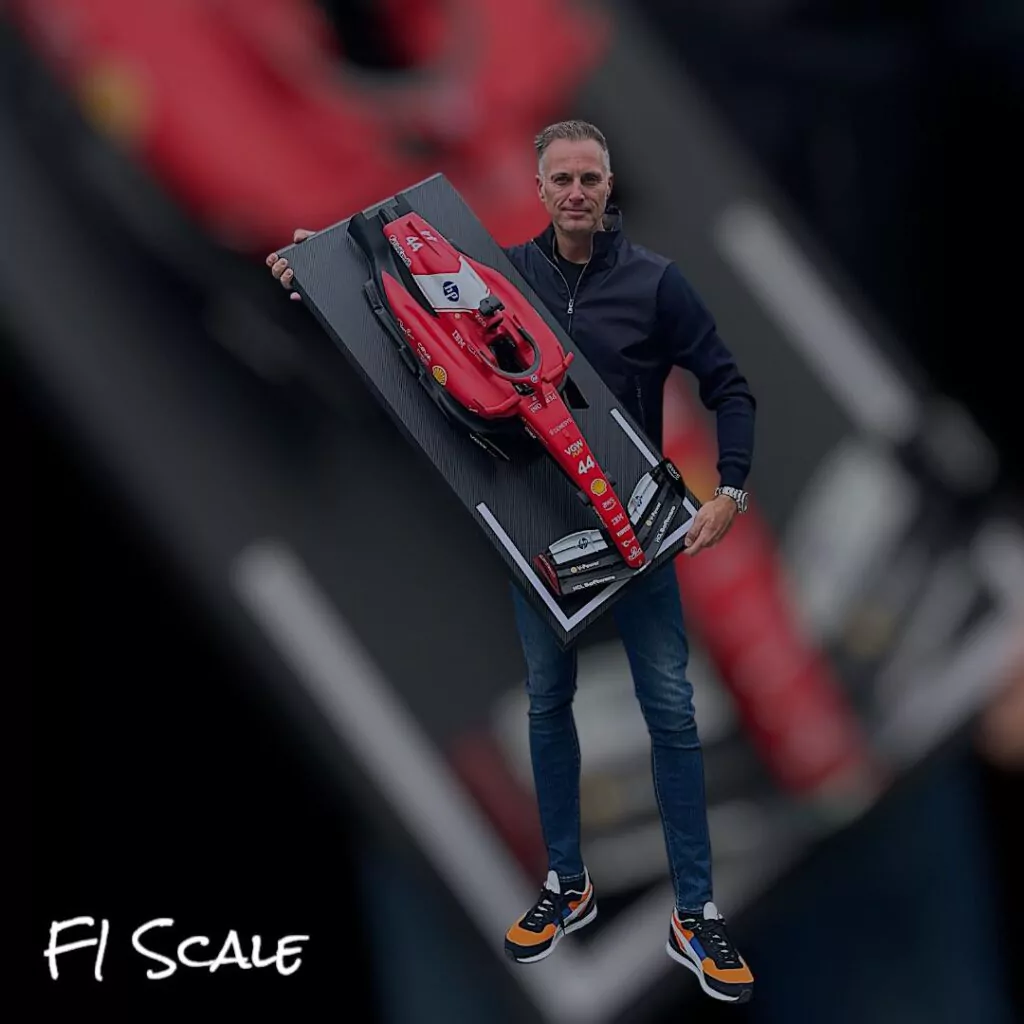 F1 Scale frame size 1 meter