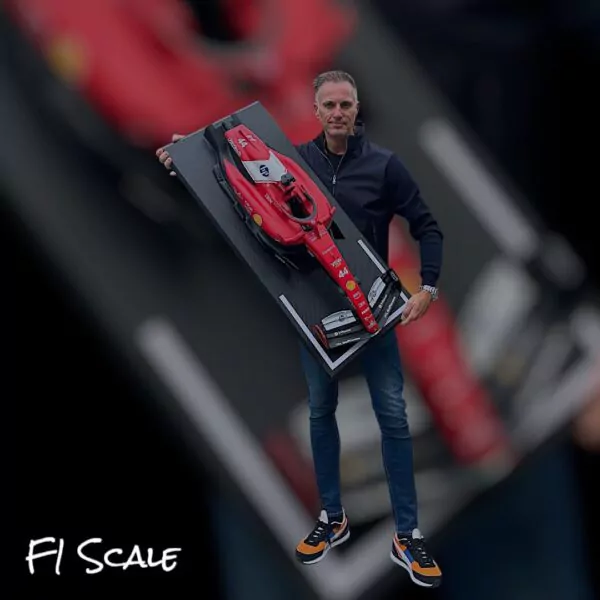 F1 Scale frame size 1 meter