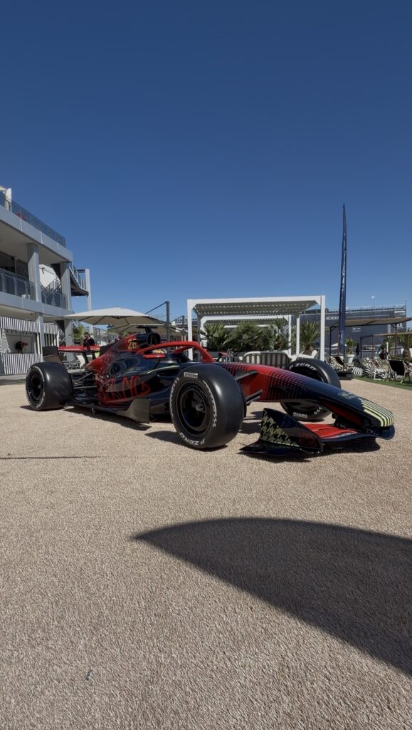 F1 show car huren bij UGX voor een exclusief bedrijfsevenement of productlancering